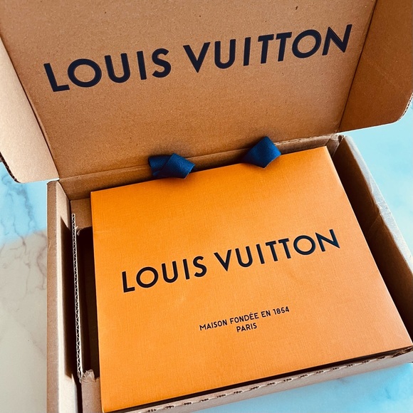 (Sold) NEW - Louis Vuitton Mini Pochette Accessoires, Rose Gold - Picture 11 of 11